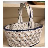 J1 - HAND-PAINTED CERAMIC BASKET (PORTUGAL) (M42)