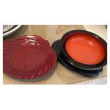 J1 - LOT OF TWO SERVING DISHES (L27)