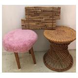 J1 - LOT OF TWO STOOLS & BAMBOO MAT (A9)