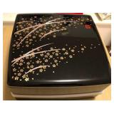 J1 - LACQUERWARE KEEPSAKE BOX (M83)