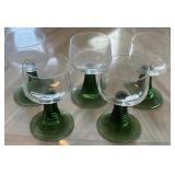 J1 - FIVE PIECES VINTAGE GLASS STEMWARE (D28)