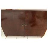 J1 - TWO-DOOR CABINET (L22)