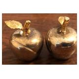 J1 - BRASS APPLE PLACE CARD HOLDERS (A30)