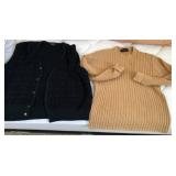 J2 - LOT OF TWO SWEATERS SIZE L (A4)