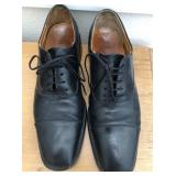 J2 - PAIR OF MEN'S FERRAGAMO SHOES SIZE 9 (L14)