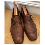 J2 - PAIR OF MEN'S SHOES SIZE 9 (L13)