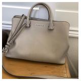 J2 - MICHAEL KORS SHOULDER BAG (L23)