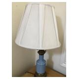 J2 - CERAMIC BASE TABLE LAMP W/ SHADE (L41)