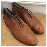 J2 - PAIR OF MEN'S SHOES SIZE 9 (L20)