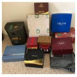 J2 - LOT OF EMPTY BOXES (A6)