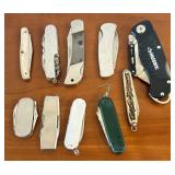 J2 - LOT OF COLLECTIBLE POCKET KNIVES (D21)