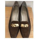 J2 - PAIR OF SHOES SIZE 10.5 (L3)