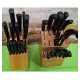 11 - ASSORTED KITCHEN KNIVES WITH BLOCK