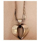 PP - VINTAGE SILVER HEART PENDANT WITH CHAIN