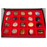11 - COLLECTION OF POLISHED STONE DISCS (P32)