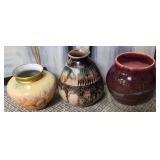 11 - LOT OF THREE VINTAGE VASES (L158)