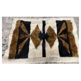11 - ALPACA RUG 44X59'
