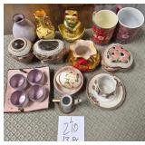 11 - CERAMIC MUGS, TEA CUPS, VASES (L210)