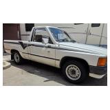 714 - 1988 TOYOTA PICKUP - 112K MILES