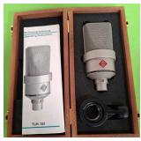 11 - NEWMAN MICOPHONE HEAD