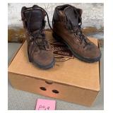 11 - PAIR OF DANNER BOOTS (P59)