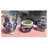 11 - CHINESE BLUE & WHITE WARE COLLECTIBLES