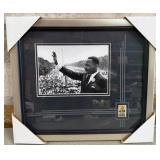 11 - MLK, JR PHOTO FRAMED (P105)