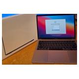 N1 - APPLE MAC BOOK AIR LAPTOP