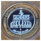 4 QUEENS - .999 FINE SILVER GAMING TOKEN (8)