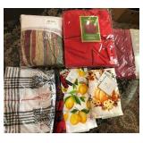 N4 - KITCHEN TOWELS, KATE SPADE TABLE LINENS(AD85)