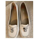 N4 - PAIR OF MICHAEL KORS SHOES SIZE 7 (AA6)