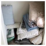 N4 - BED LINENS & PILLOWS (A25)