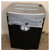 N4 - FELLOWES PAPER SHREDDER (A17)