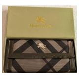 N4 - BURBERRY'S CLUTCH WALLET (AD65)