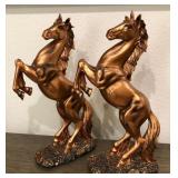 N4 - PAIR OF DECORATIVE HORSE STATUETTES (AD18)