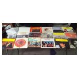 520 - LOT OF 20 VINYL RECORDS (N78)