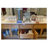 J1 - MIXED LOT OF BATHROOM SUPPLIES (M24)
