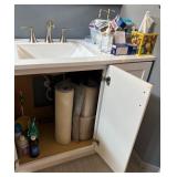 J1 - MIXED LOT OF BATHROOM SUPPLIES (R43)