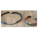 P - COSTUME JEWELRY NECKLACE & BRACELET (A19)