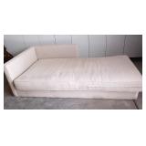 P - DAY BED/ LOUNGER (N17)