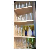 P - MIXED LOT OF GLASSWARE (N24)