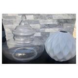 P - GLASS JAR WITH LID & CERAMIC VASE (A10)