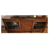 U - ENTERTAINMENT CONSOLE (L9)
