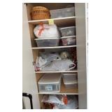 U - MIXED LOT OF HOLIDAY DECORATIONS (G5)