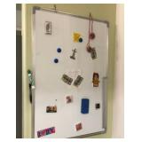 U - WHITE BOARD WITH MAGNETS (LR4)