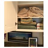 U - BEDDING, TOWELS, FRAMED ART (M40)