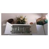 U - LOT OF BASKETS, FAUX FLOWERS, VASES (NK8)