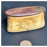 ANTIQUE ART SNUFF BOX SCRIMSHAWED