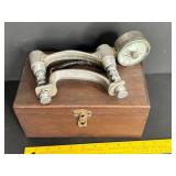 ANTIQUE MEDICAL STRENGTH TESTER INSTRUMENT