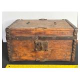 ANTIQUE COBBLERS TOOL BOX